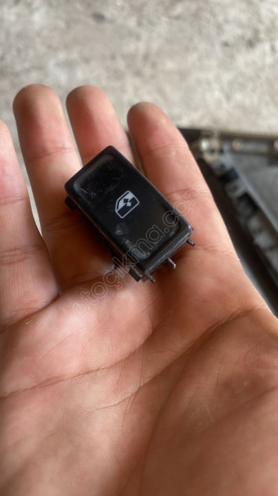 5E0959855A skoda octavia 2018 cam açma düğmesi