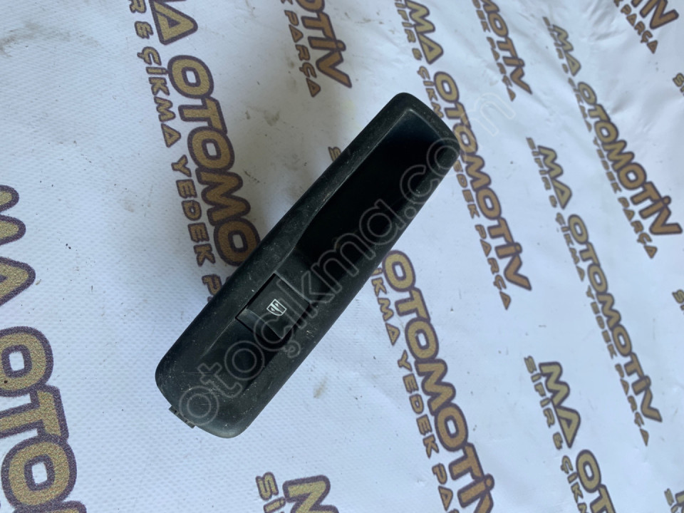 RENAULT LATİTUDE SAĞ ÖN CAM DÜĞMESİ