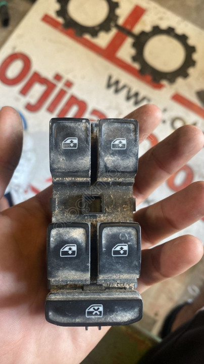 5E0959857 skoda octavia 2018 dörtlü cam düğmesi