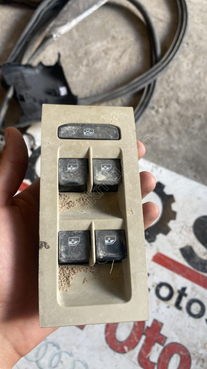 5E0867171D skoda octavia 2018 dörtlü cam düğmesi çerçevesi