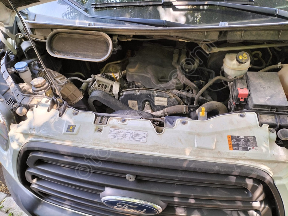 FORD TRANSİT 2017 CAM SU BİDONU