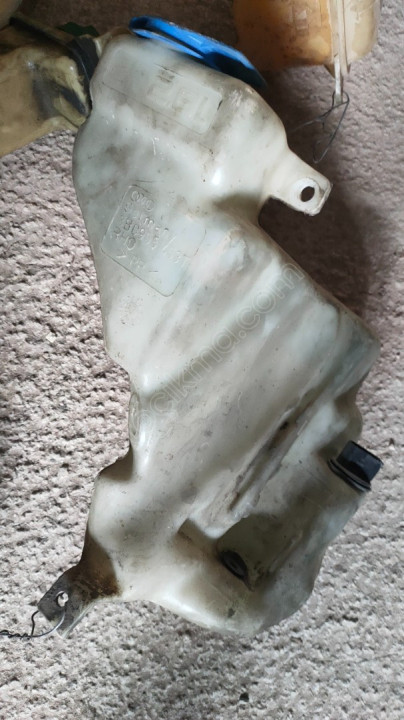 Wolkswagen Passat çıkma slecek bidonu