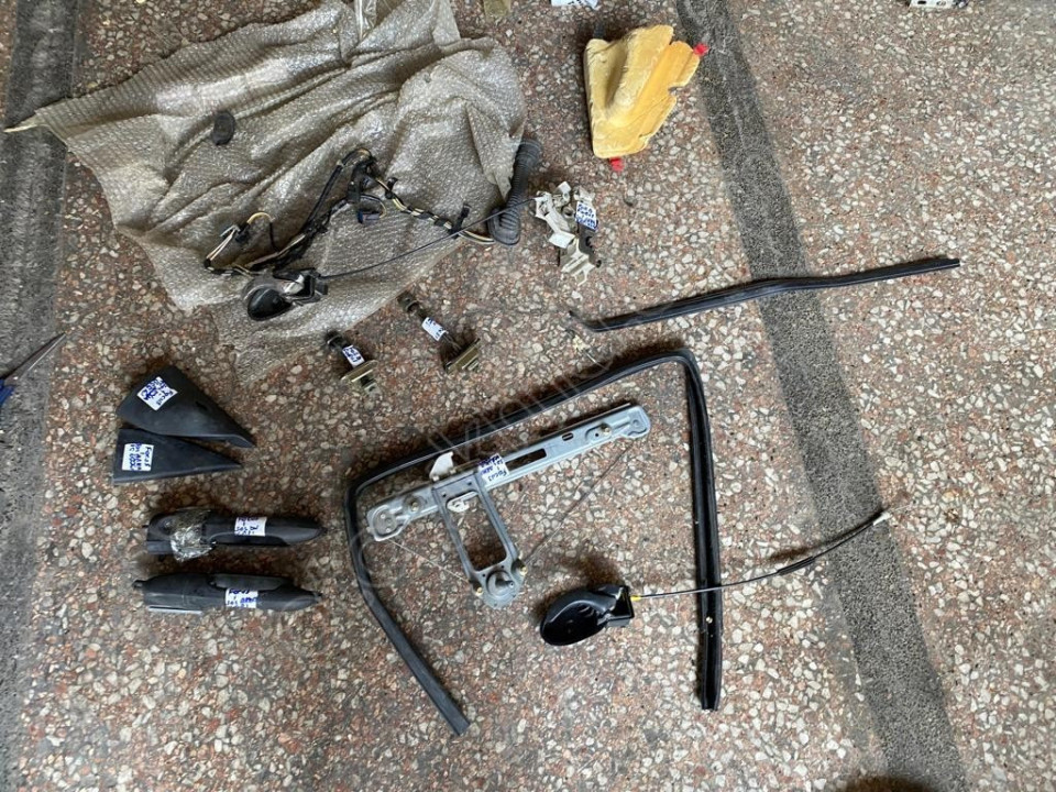 FORD FOCUS SOL KAPI İÇ AÇMA KOLU 1998-2005 MODEL