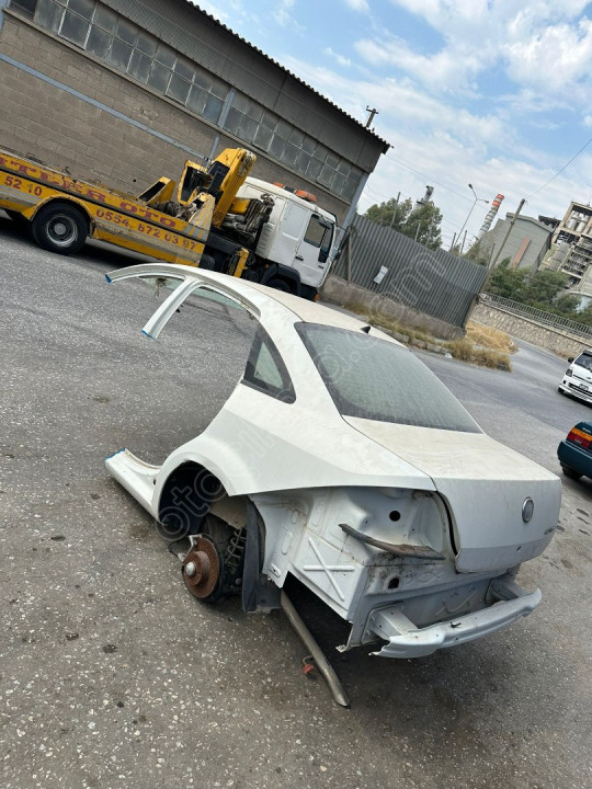 LİNEA BAGAJ CAMI MERTLER OTO YEDEK PARÇA’’DA