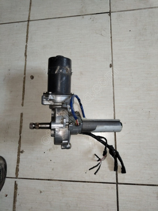 Toyota Avensis 2005 direksiyon kolon mil kutusu