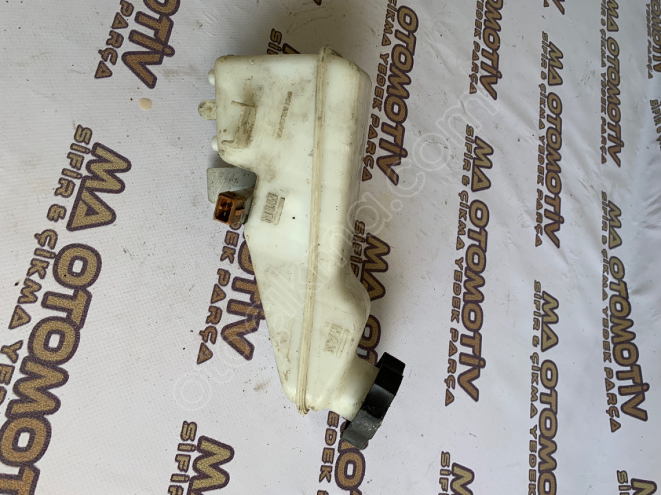 HYUNDAİ İ30 FREN BİDONU