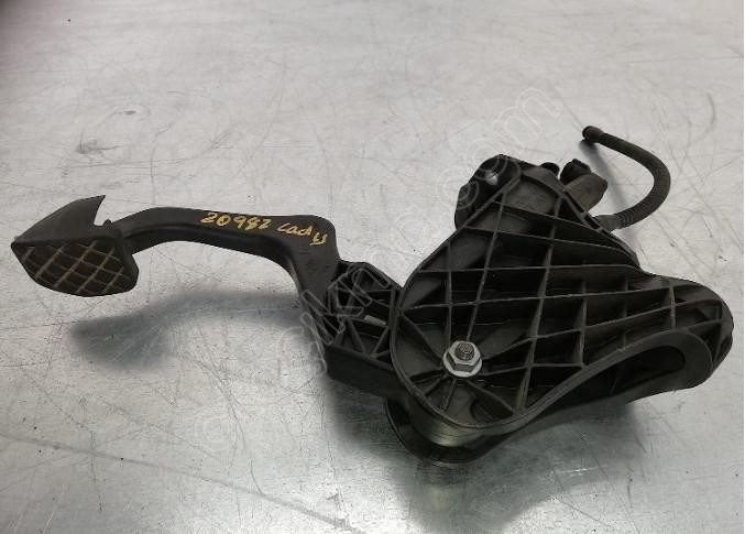 VOLKSWAGEN CADDY 2006 2016 DEBRİYAJ PEDALI 1T1721059DC