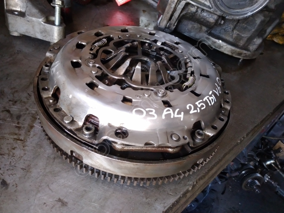 03 a4 b6 v6 2.5tdi quattro 6ileri manuel volant baskı balata