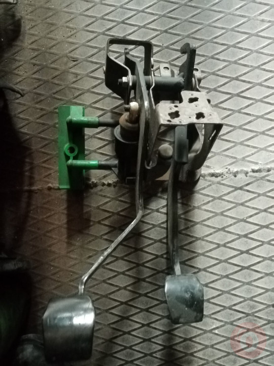 Ford Connect Debriyaj petali fren petali