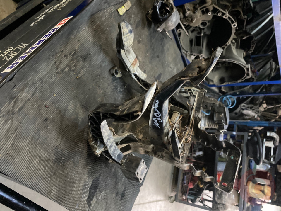 Cordoba Debriyaj Pedal Takımı Çıkma Orijinal hatasız