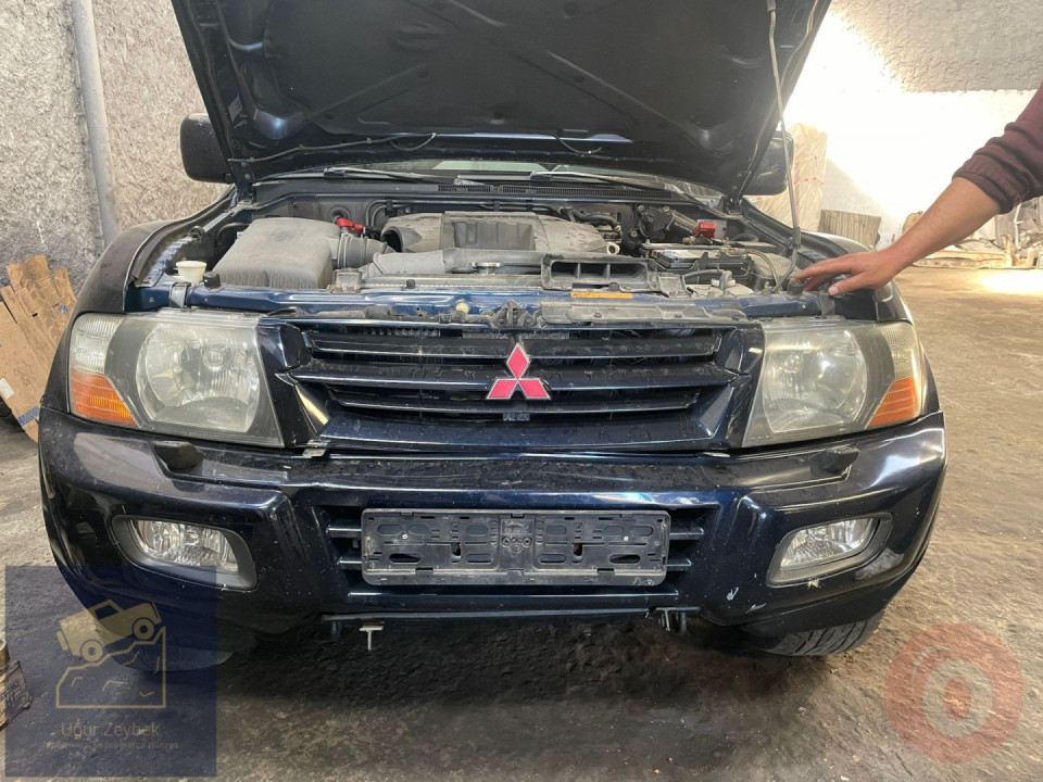 MİTSUBİSHİ PAJERO 3.2 DID ALT MERKEZ ORJİNAL ÇIKMA MUAYYER