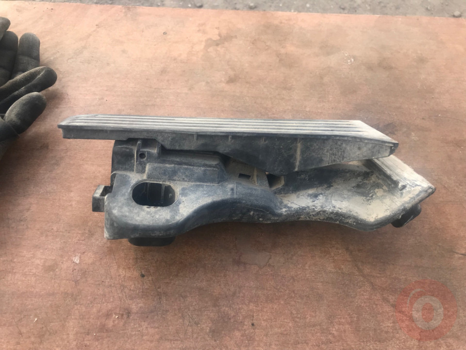 1K1723503L B6 Passat Gaz Pedalı Garantili çıkma