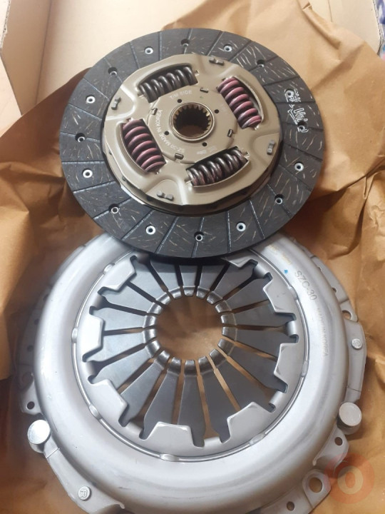 NİSSAN VANETTA DEBRİYAJ SETİ 1990-2001 ARASI SIFIR