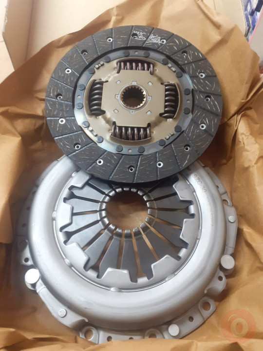 TOYOTA CORONA/CARİNA DEBRİYAJ SETİ 1990-2001 ARASI SIFIR