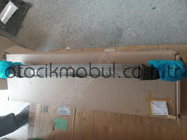 Audi A5 interkol radyatoru Y1778001