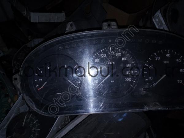 Renault Megane 1 kilometre saati