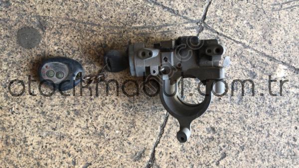 Mıtsubıshı Carisma Kontak Anahtar