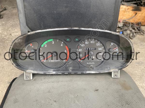 HYUNDAİ STAREX KAMYONET KİLOMETRE SAATİ