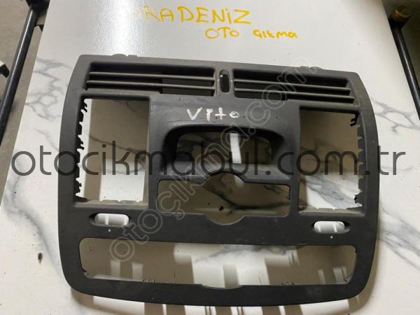 MERCEDES VİTO 2007 ÇIKMA ORJİNAL TEYP ÇERÇEVESİ