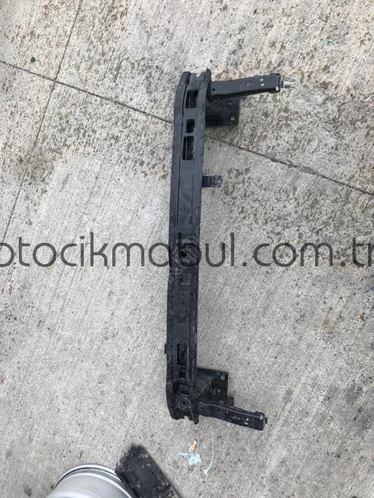VOLKSWAGEN PASSAT ÖN TAMPON DEMİRİ 3G0807929B