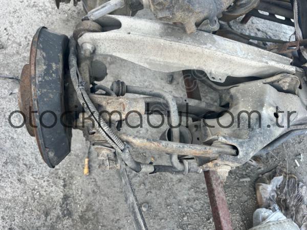 Opel Vectra C Çıkma Sol arka merkez