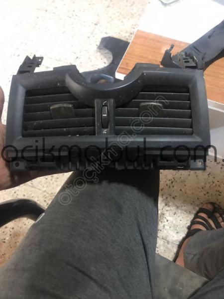 2007 RENAULT MEGANE 2 ORTA ÜFLEME IZGARASI ORJ ÇIKMA