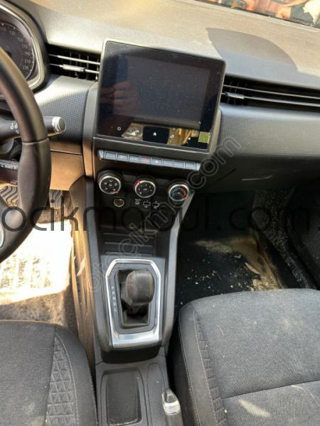 2022 CLİO 5 NAVİGASYON EKRANI ÜNALLAR OTO YEDEK PARÇA’’DA