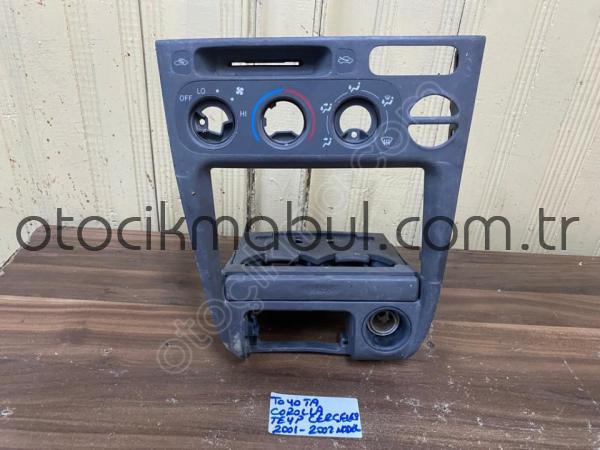 TOYOTA COROLLA TEYP ÇERÇEVESİ , TOYOTA COROLLA ORTA KONSOL