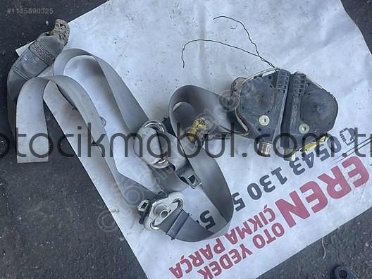 VW Passat T5 Sol/Sağ Emniyet Kemeri - Oto Çıkma Parçalar
