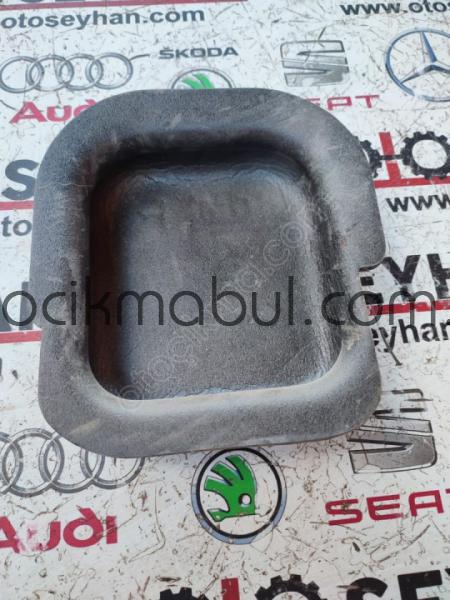 00560962144 Corsa d Arka sağ  emniyet kemeri koruma süngeri