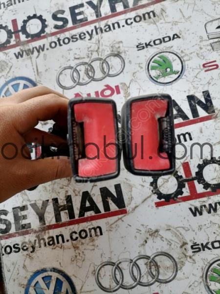 8V0857739AQVZ Golf 7 arka emniyet kemeri tokası