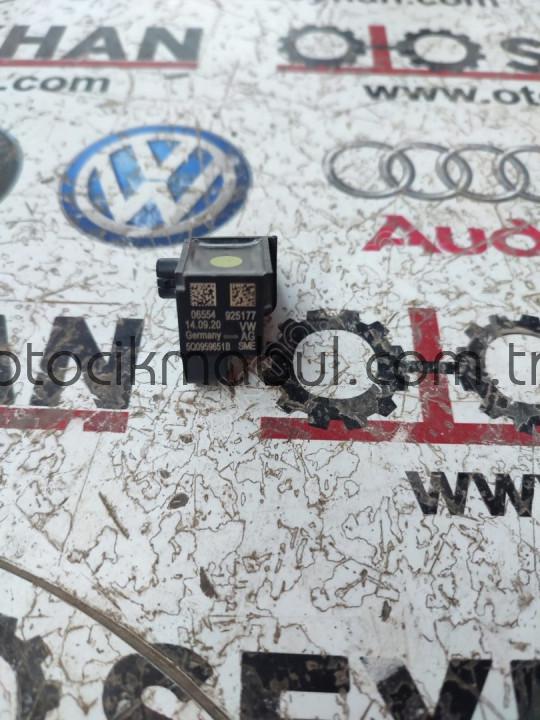 5Q0959651B Skoda Superb 2020 darbe sensörü