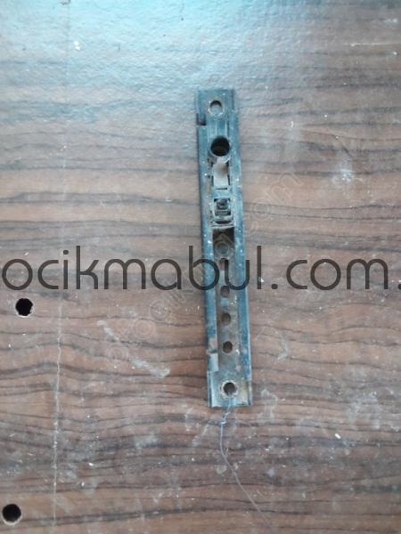 ÇIKMA PARÇA PEUGEOT PARTNER EMNİYET KEMERİ KIZAĞI