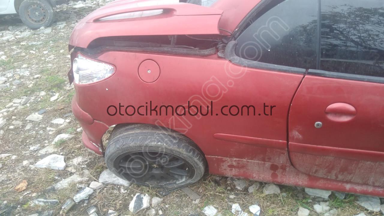 Peugeot 206 CC Kesme Sağ Arka Çamurluk yedek parça