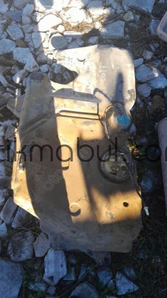 Megane  1 yakit deposu yedek parça