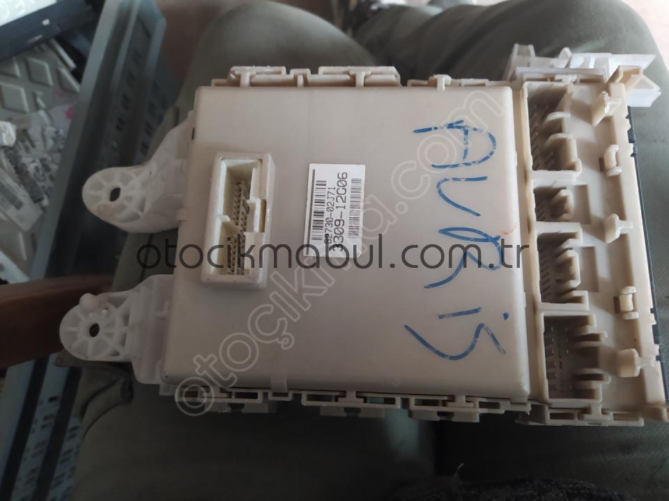 Toyota Auris sigorta tablası 33 09 - 12 G06