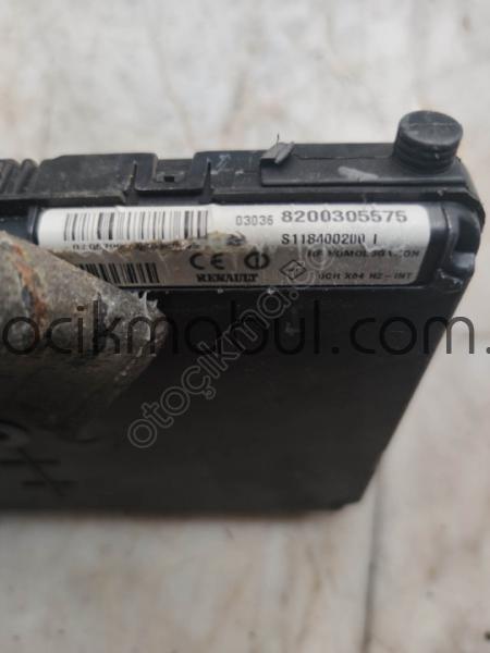 Renault Megane UCH X84 N2 UCH Beyni 8200305575 - S118400200I