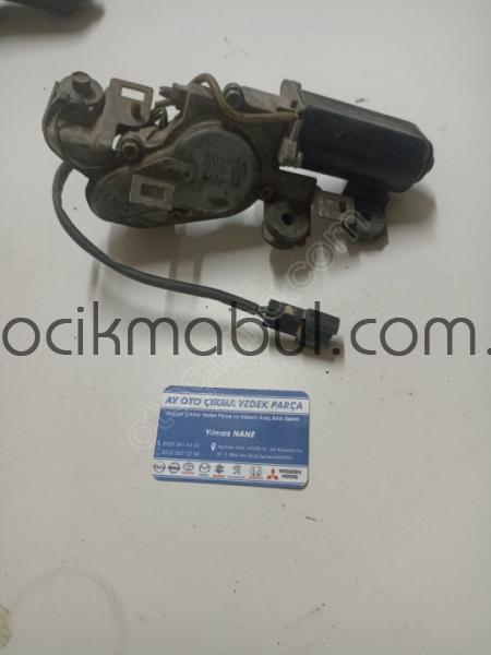 Toyota Corolla AE101 bagaj silecek motoru orj denso