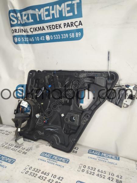 ÇIKMA FİAT FREEMONT SAĞ ARKA KAPI KRİKOSU