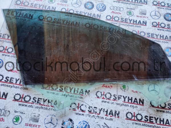 Passat b8 sol ön kapı camı