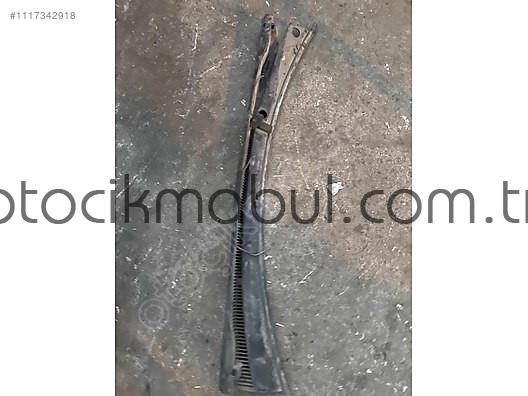 Fiesta Ön Cam Izgarası - Ford Oto Çıkma Parçalar