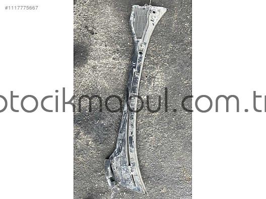 Fiat Linea Ön Cam Izgarası - Oto Çıkma Parçaları