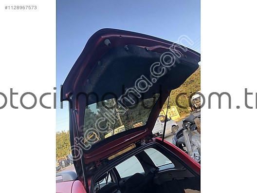 Peugeot 206 Modeli İçin Arka Bagaj Parçası