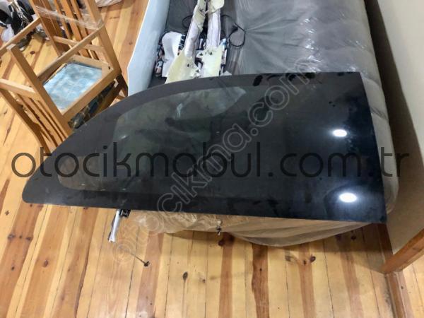 Grand Voyager sağ arka cam