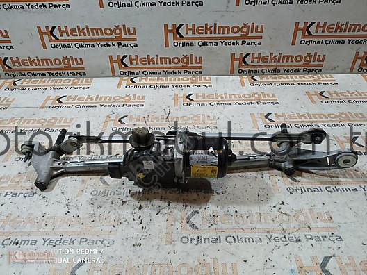 Renault Megane 4 için Silecek Motoru ve Kolları - 28800