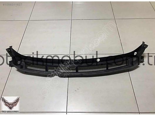 Tourneo Courier için Ön Cam Alt Izgarası - Ford Parçalar