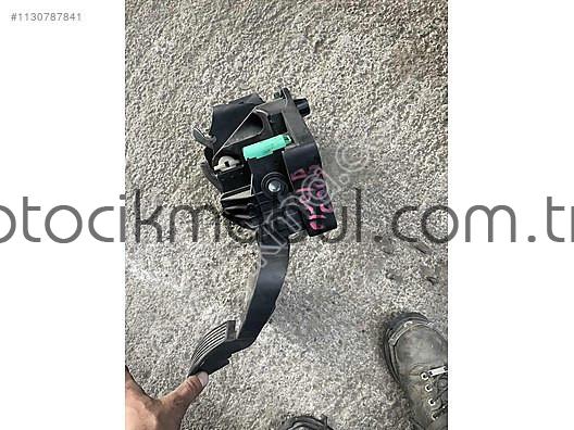 Orijinal Opel Corsa D Debriyaj Pedalı - Çıkma Parça