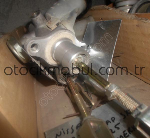 NİSSAN D23 SKYSTAR 2003 YD25 DEBRİYAJ ÜST MERKEZ