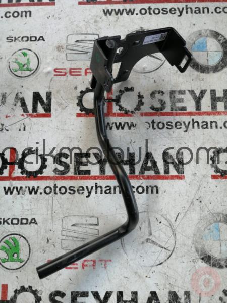 5Q1723913E audi a3 2020 debriyaj pedalı destek demiri