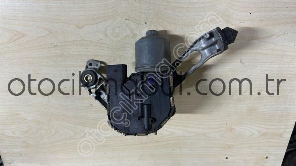 BM51-17504-BJ FORD FOCUS 3 ÖN SAĞ SİLECEK MOTORU